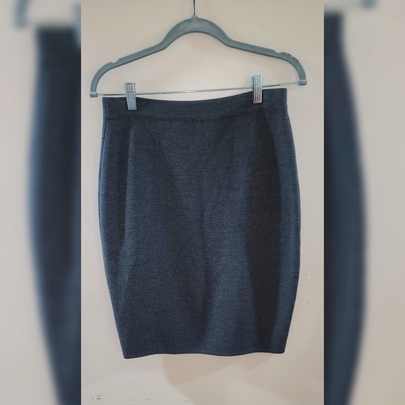 NWOT GFF charcoal gray skirt - Picture 3 of 5
